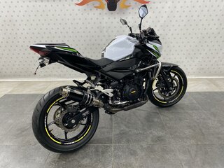 2021 Kawasaki Z 400, чёрный, 449000 рублей, вид 4