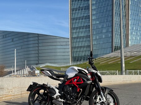 2016 MV Agusta Brutale 800, белый, 685000 рублей, вид 2