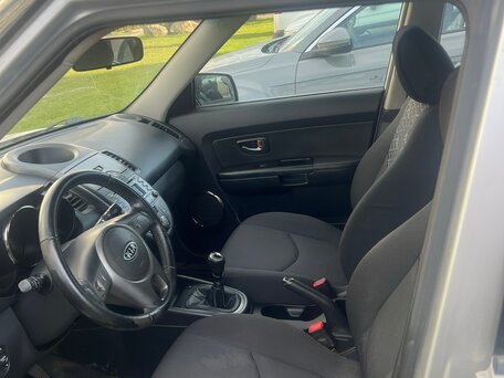 2011 Kia Soul I, серебристый, 750000 рублей, вид 5