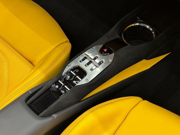 2024 Ferrari 296 GTS, серый, 44900000 рублей - вид 25