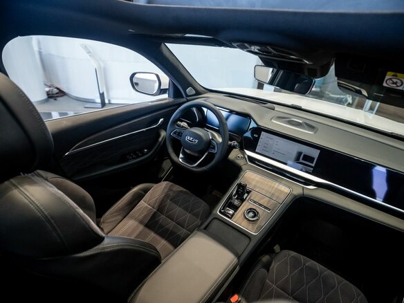 2026 Geely Monjaro I, белый, 4899990 рублей - вид 19
