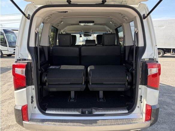 2023 Mitsubishi Delica D:5 I Рестайлинг, белый - вид 18
