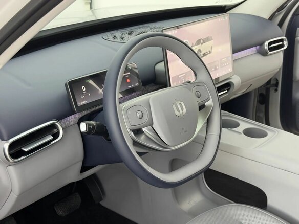 2026 Leapmotor A10 53 kWh, серый, 2300000 рублей - вид 33