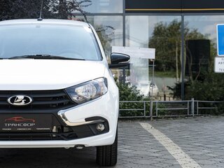 2026 Lada (ВАЗ) Granta I Рестайлинг, белый, 1324000 рублей, вид 4