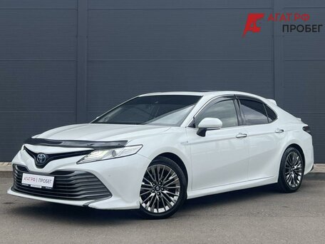 Toyota Camry VIII (XV70)