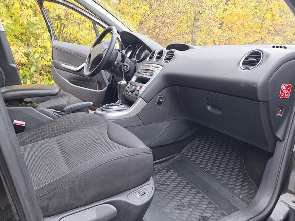 2009 Peugeot 308 I, чёрный - вид 7