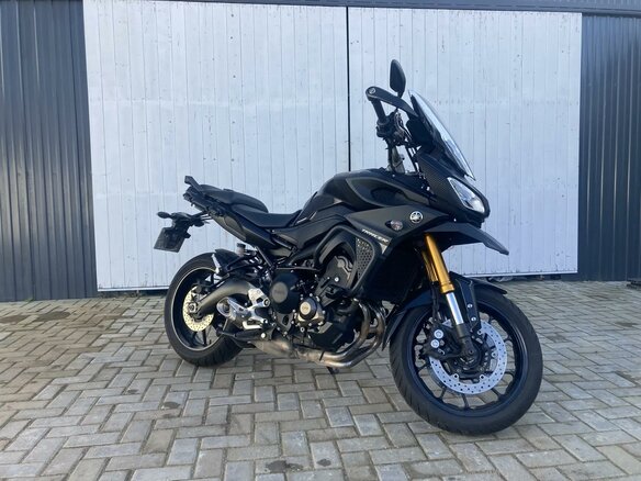 2016 Yamaha MT-09 Tracer (FJ-09), чёрный, 730000 рублей - вид 2