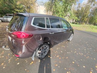 2013 Opel Zafira C, коричневый, 650000 рублей, вид 3