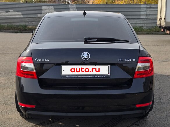 2019 Skoda Octavia III (A7) Рестайлинг, чёрный - вид 3