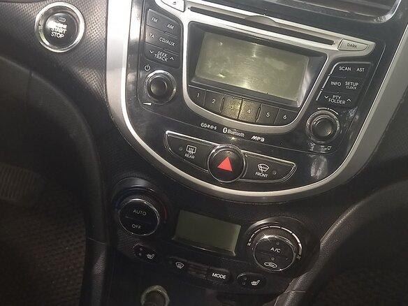 2011 Hyundai Solaris I, голубой, 670000 рублей - вид 5