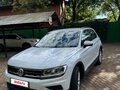 2019 Volkswagen Tiguan II, белый, 1949000 рублей - вид 1