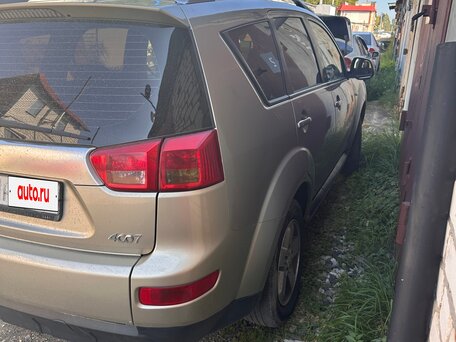 2008 Peugeot 4007, бежевый, 870000 рублей, вид 4