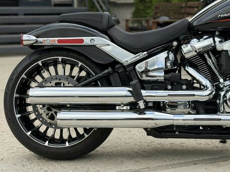 2022 Harley-Davidson Breakout, чёрный, 2200000 рублей, вид 3