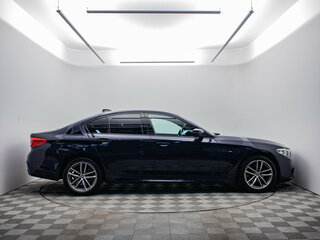 2019 BMW 5 серии 520d xDrive VII (G30/G31/G38), чёрный, 3485000 рублей, вид 4