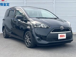 2017 Toyota Sienta II, чёрный, 950000 рублей, вид 1