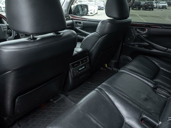 2011 Lexus LX 570 III, чёрный, 2890000 рублей - вид 10