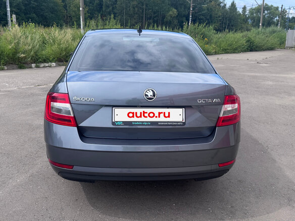 2019 Skoda Octavia III (A7) Рестайлинг, серый, 1450000 рублей - вид 3