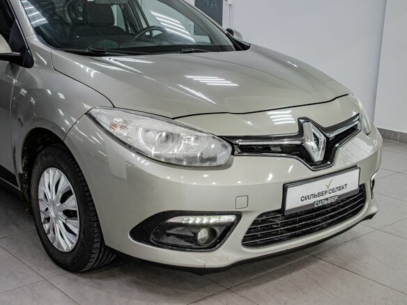 2013 Renault Fluence I Рестайлинг, бежевый, 700000 рублей - вид 9