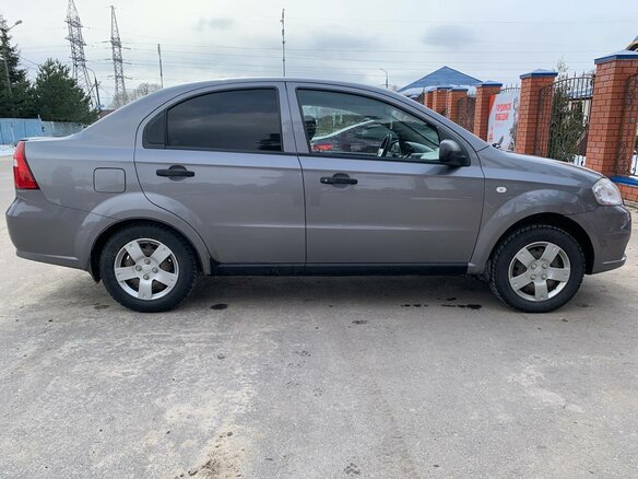 2010 Chevrolet Aveo I Рестайлинг, серый, 390000 рублей - вид 2