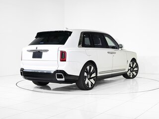 2024 Rolls-Royce Cullinan I Рестайлинг (Series II), белый, 49900000 рублей, вид 5