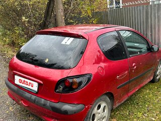 2004 Peugeot 206, красный, 110000 рублей, вид 2