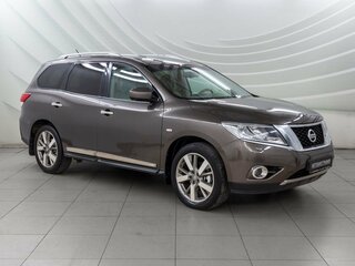 Nissan Pathfinder IV