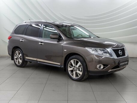 Nissan Pathfinder IV