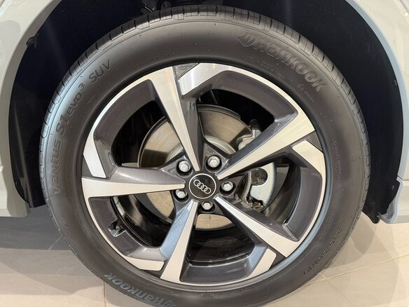 2026 Audi Q3 35 TFSI II (F3), серый, 4200000 рублей - вид 14