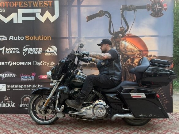 2012 Harley-Davidson Electra Glide, чёрный, 1200000 рублей - вид 4