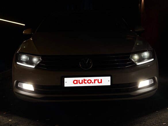 2017 Volkswagen Passat B8, белый, 2070000 рублей - вид 19