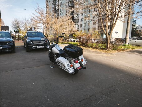 2012 Harley-Davidson Road King, белый, 1000000 рублей, вид 4