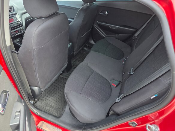 2011 Kia Rio 4-speed III, красный, 800000 рублей - вид 15
