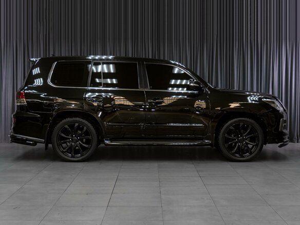 2015 Lexus LX 570 III Рестайлинг, чёрный, 6149000 рублей - вид 4