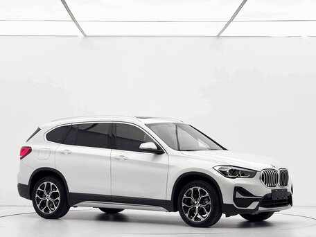 2022 BMW X1 Long 20Li sDrive II (F48) Рестайлинг, белый, 1810000 рублей, вид 3