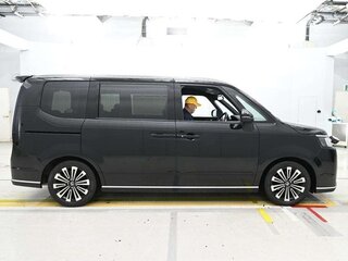 2022 Honda Stepwgn Spada VI, чёрный, 2230000 рублей, вид 5