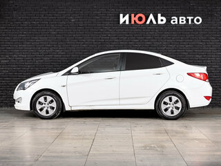 2014 Hyundai Solaris I Рестайлинг, белый, 720000 рублей, вид 4