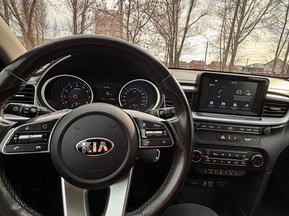 2018 Kia Ceed III, чёрный, 1590000 рублей - вид 11