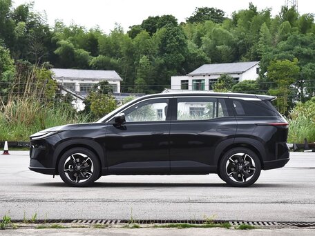 2026 Toyota bZ3X 50 kWh, чёрный, 2346000 рублей, вид 3