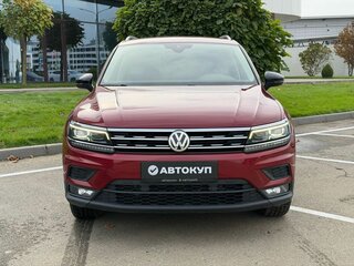 2019 Volkswagen Tiguan II, красный, 2355000 рублей, вид 2
