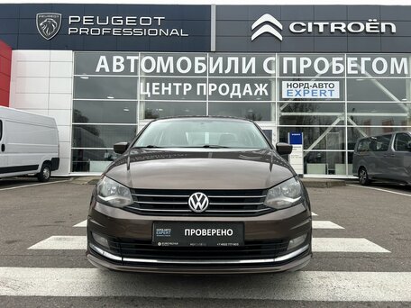 2016 Volkswagen Polo V Рестайлинг, коричневый, 1060000 рублей, вид 2
