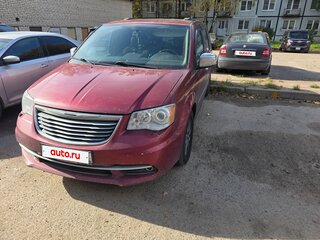2012 Chrysler Voyager Grand V Рестайлинг, красный, 1300000 рублей, вид 1