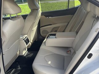2021 Toyota Camry US Market VIII (XV70) Рестайлинг, белый, 3450000 рублей, вид 2