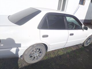 2000 Toyota Corolla VIII (E110) Рестайлинг, белый, 350000 рублей, вид 2