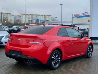 2010 Kia Cerato Koup II, красный, 950000 рублей, вид 4