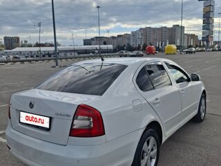 2012 Skoda Octavia II (A5) Рестайлинг, белый, 650000 рублей, вид 5