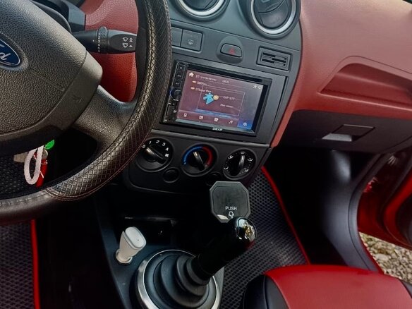 2006 Ford Fiesta Mk5, красный, 310000 рублей - вид 5