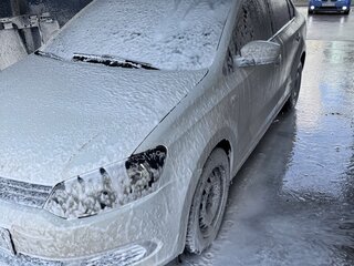 2014 Volkswagen Polo V, белый, 670000 рублей, вид 3