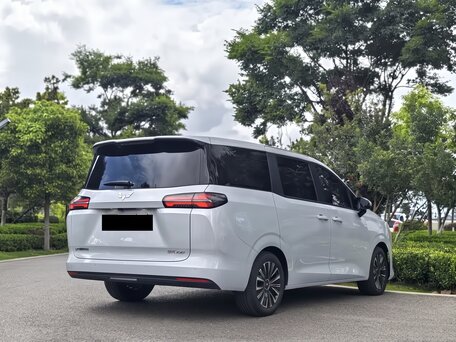 2025 Wuling Starlight 730, серебристый, 2024000 рублей, вид 4