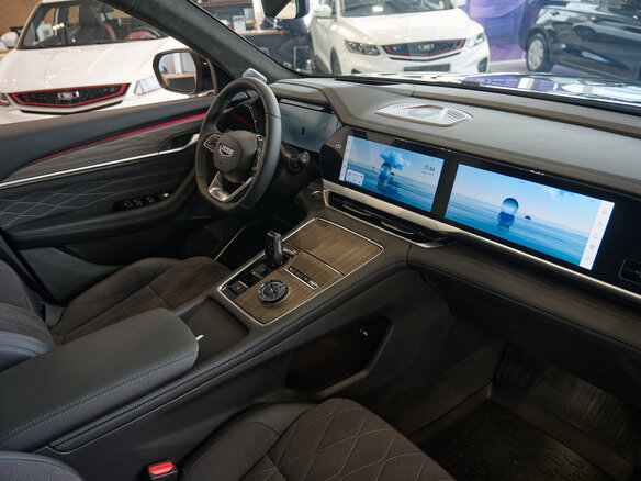 2026 Geely Monjaro I, чёрный, 4954990 рублей - вид 35