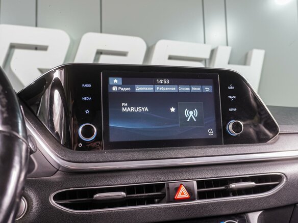 2020 Hyundai Sonata VII (LF) Рестайлинг, белый, 2479000 рублей - вид 13